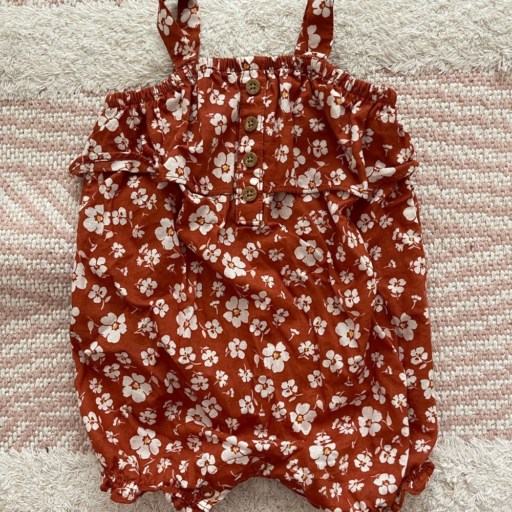 Carters baby girl romper 0-3 month
